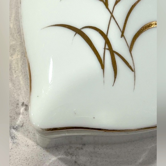 Lefton China hand painted trinket box with trays - Picture 10 of 12